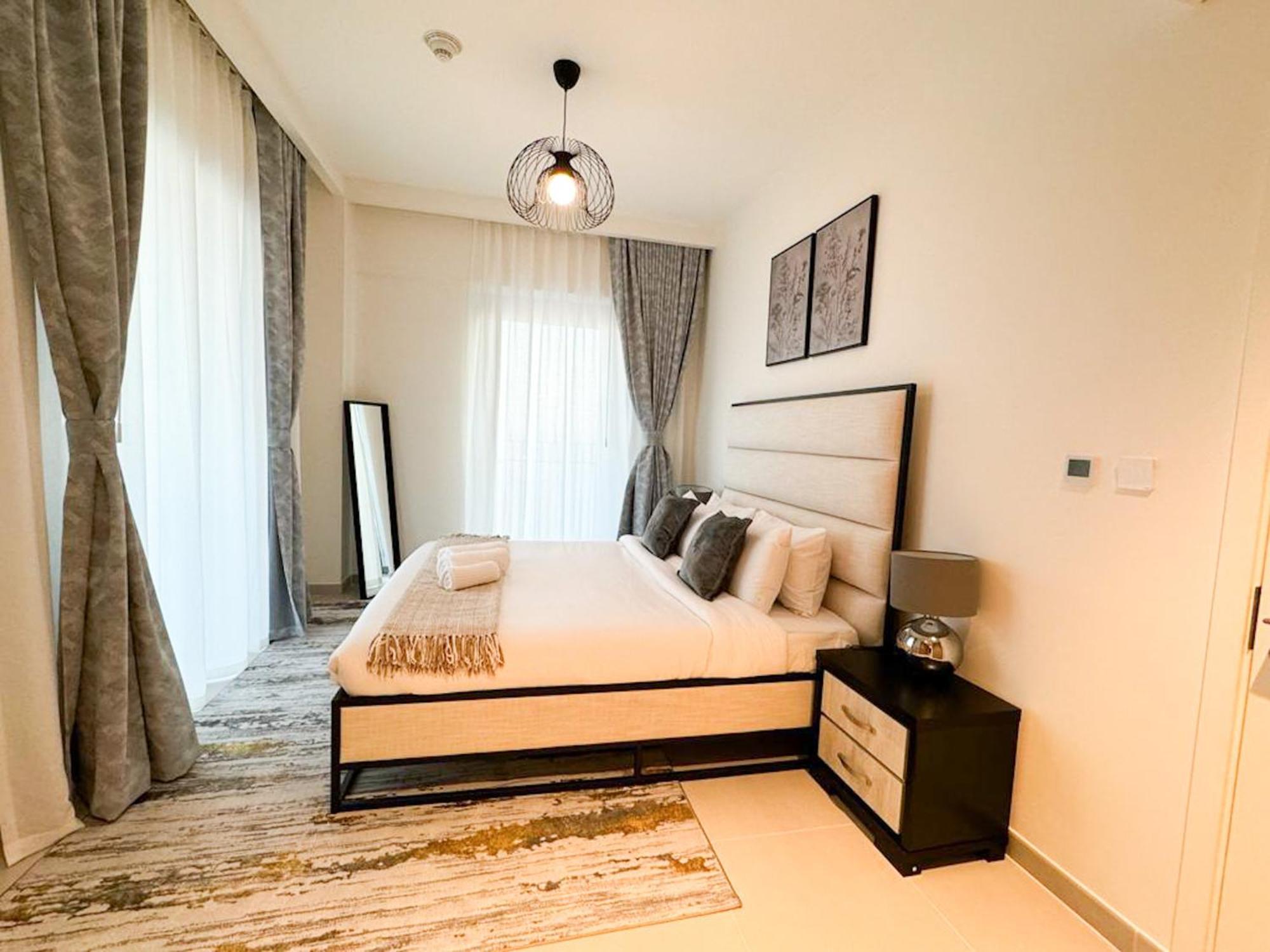 Apartment Spacious 3br With Access