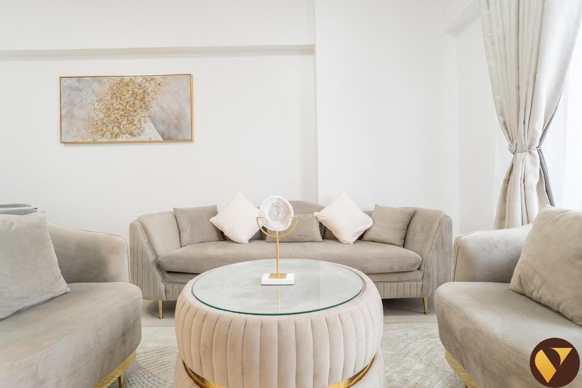 Apartment Vogue Prime Location In Jumeirah Village Circle - Spacious One Bedroom In Jeewar Tower With Balcony And Full Amenities Access Dubai