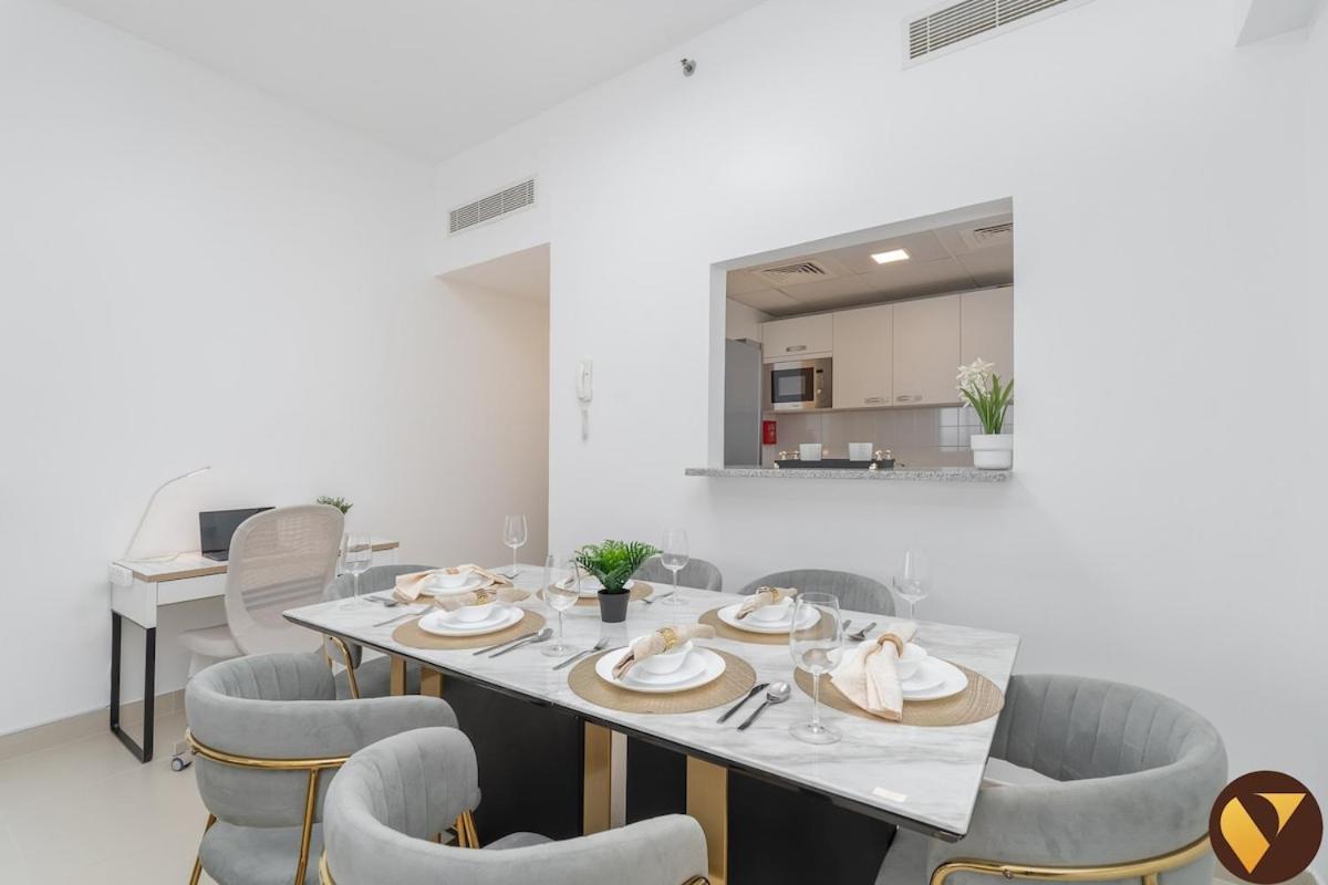 Apartment Vogue Prime Location In Jumeirah Village Circle - Spacious One Bedroom In Jeewar Tower With Balcony And Full Amenities Access *