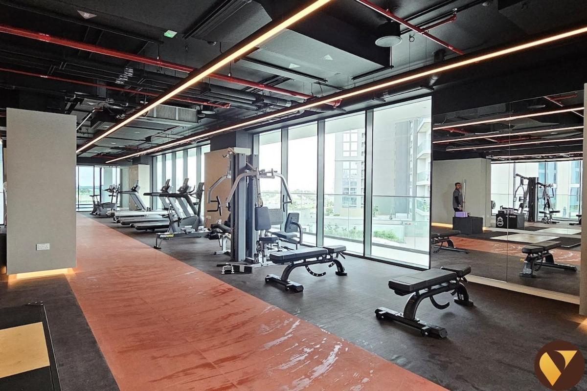 Vogue Prime Location In Jumeirah Village Circle - Spacious One Bedroom In Jeewar Tower With Balcony And Full Amenities Access * Dubai