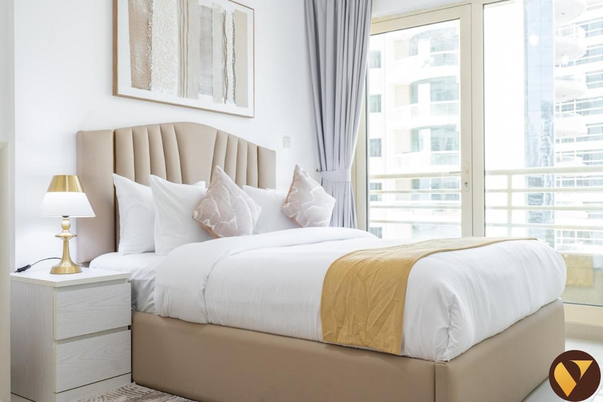 Manchester Tower With Marina Views And Balconies Apartment Dubai