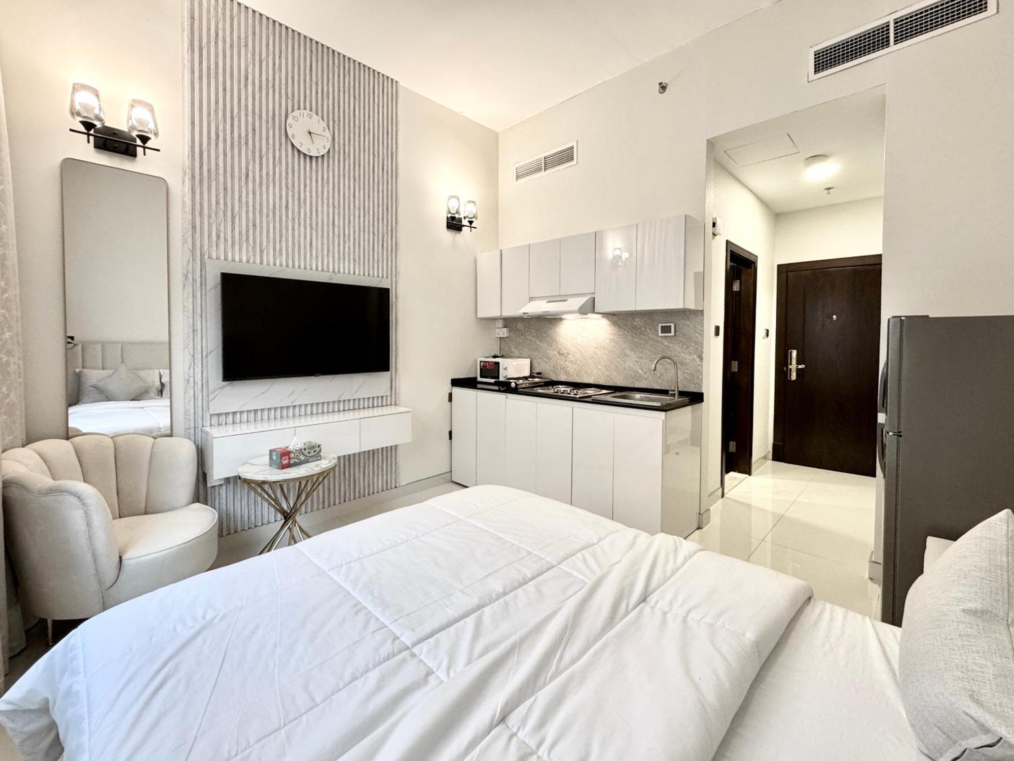 Al Manara Premium Deluxe