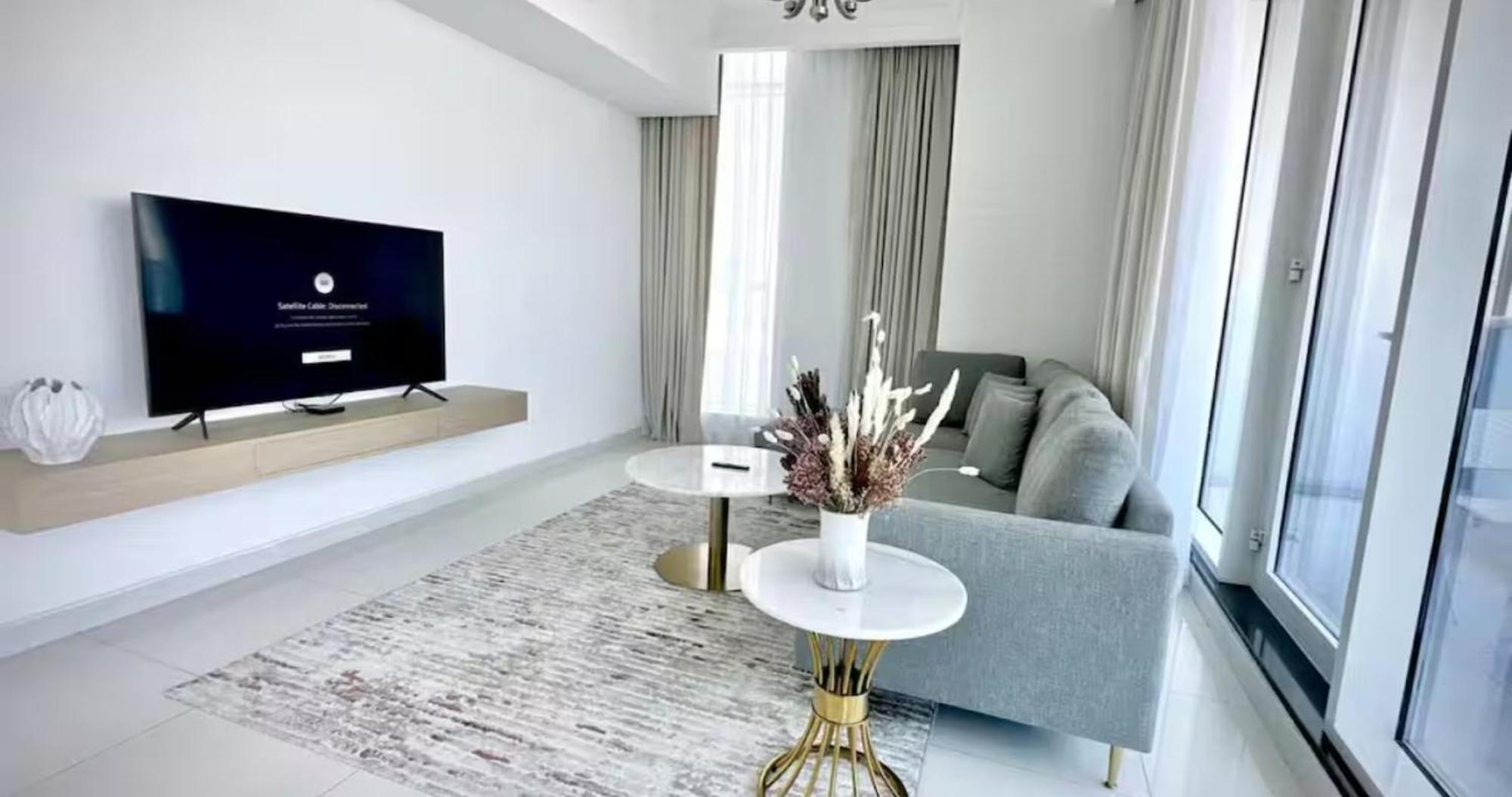 Majestic Tower Apartment Dubai