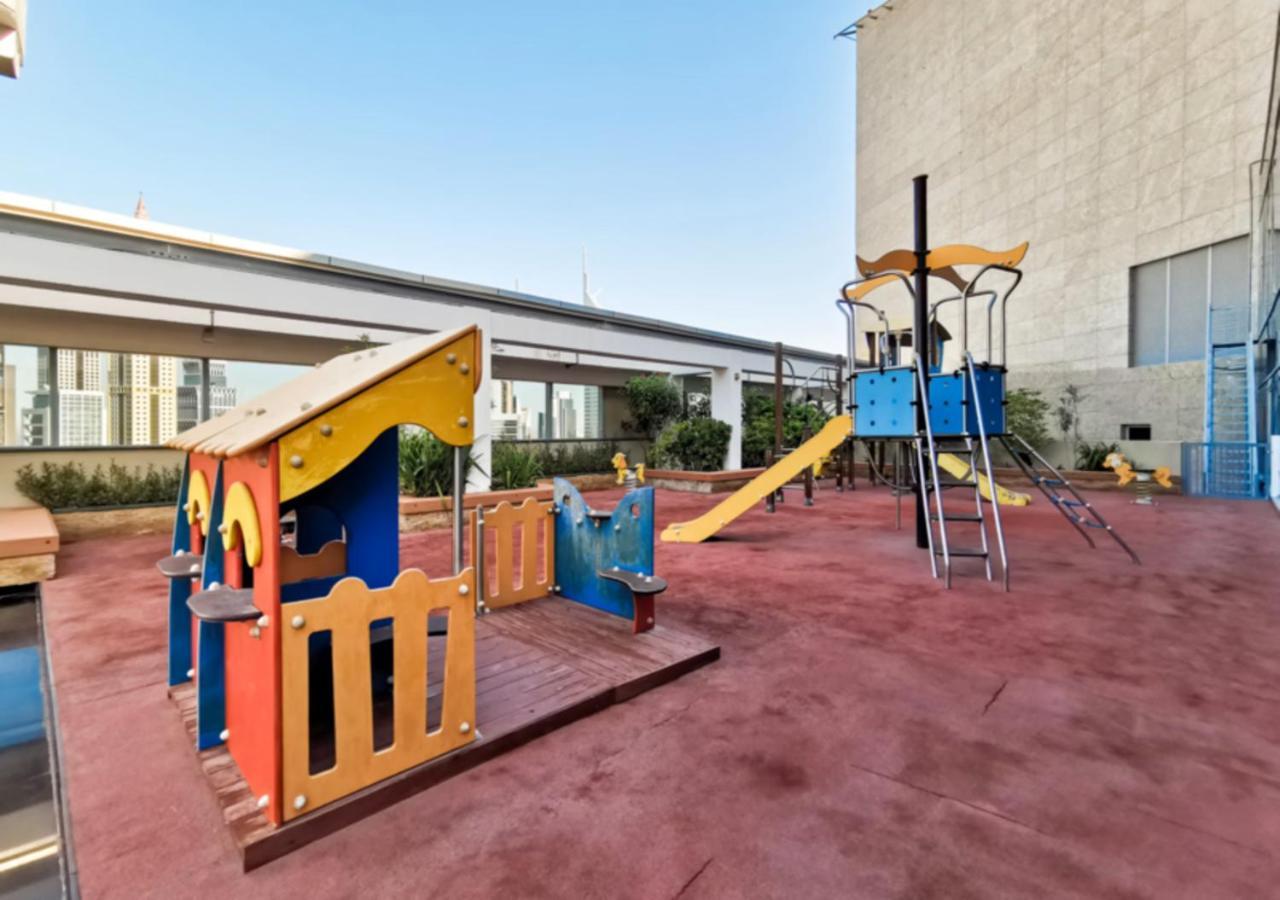 Sky Gardens Apartment