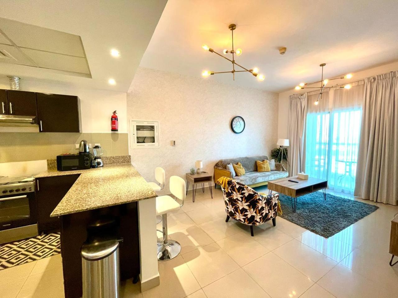 Stadium View 1bedroom In Red In Sport Dubai