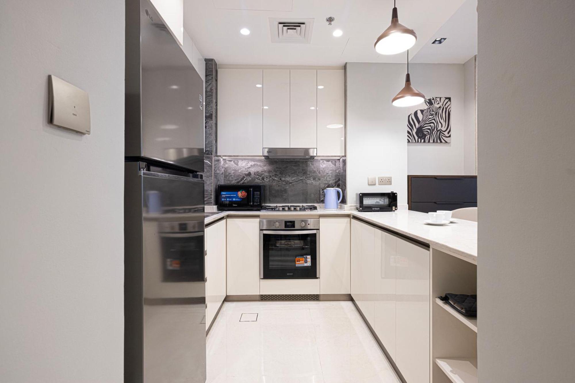 Elegant 1bhk In Business Bay, Nearby Burj Khalifa & Mall Apartment Dubai