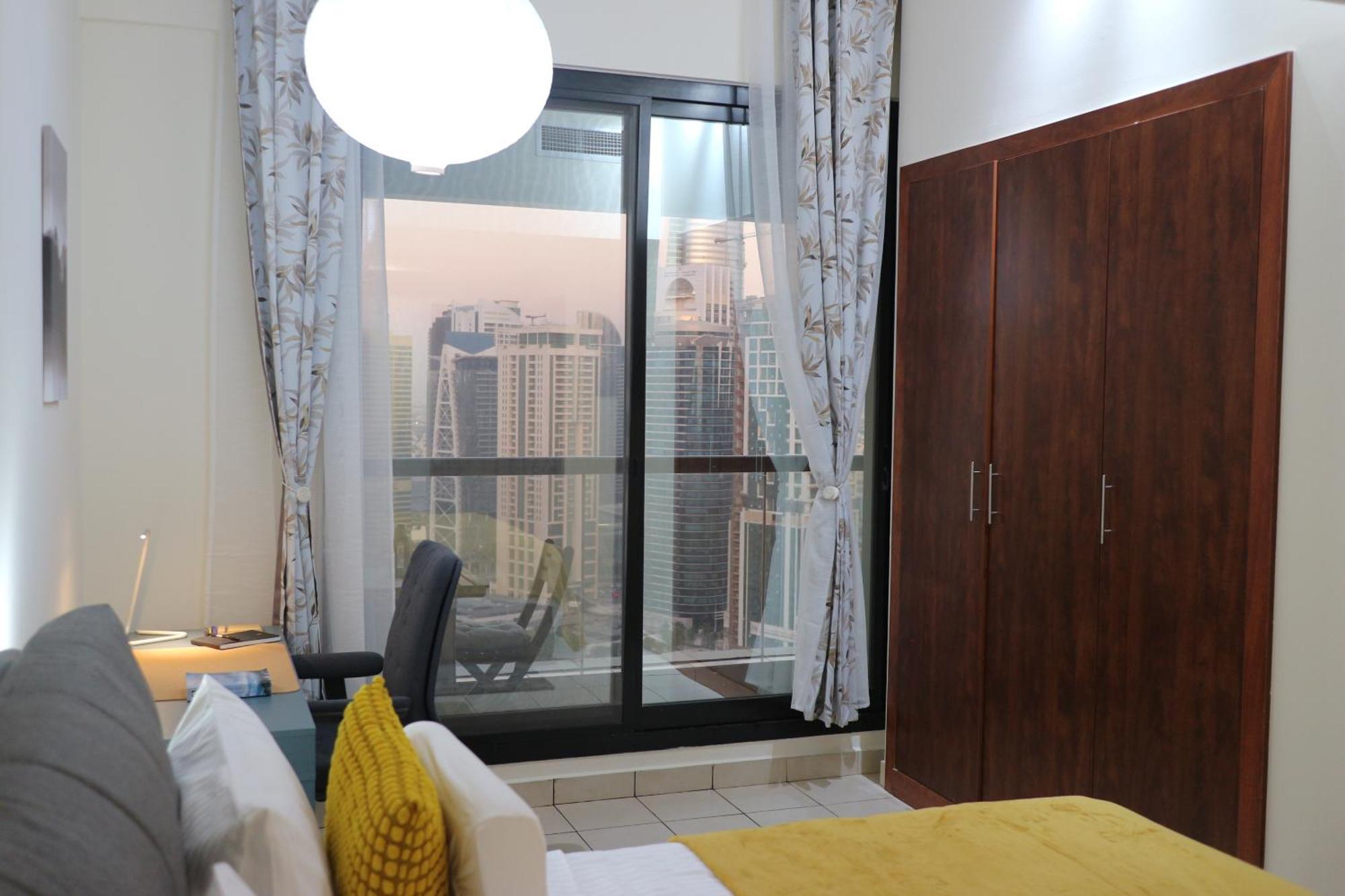 Cosy 1 Bed In Marina * Dubai