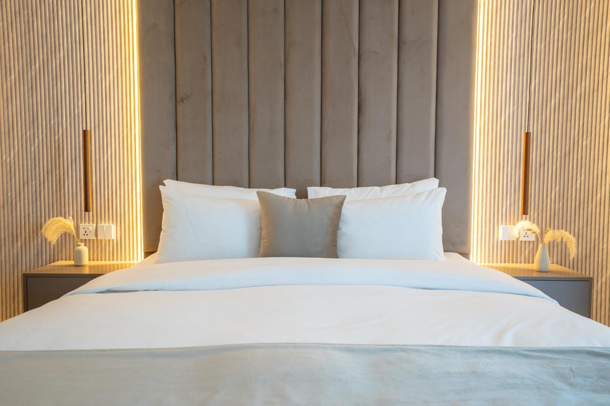 Modern Two Bedrooms In Marina Apartment Dubai