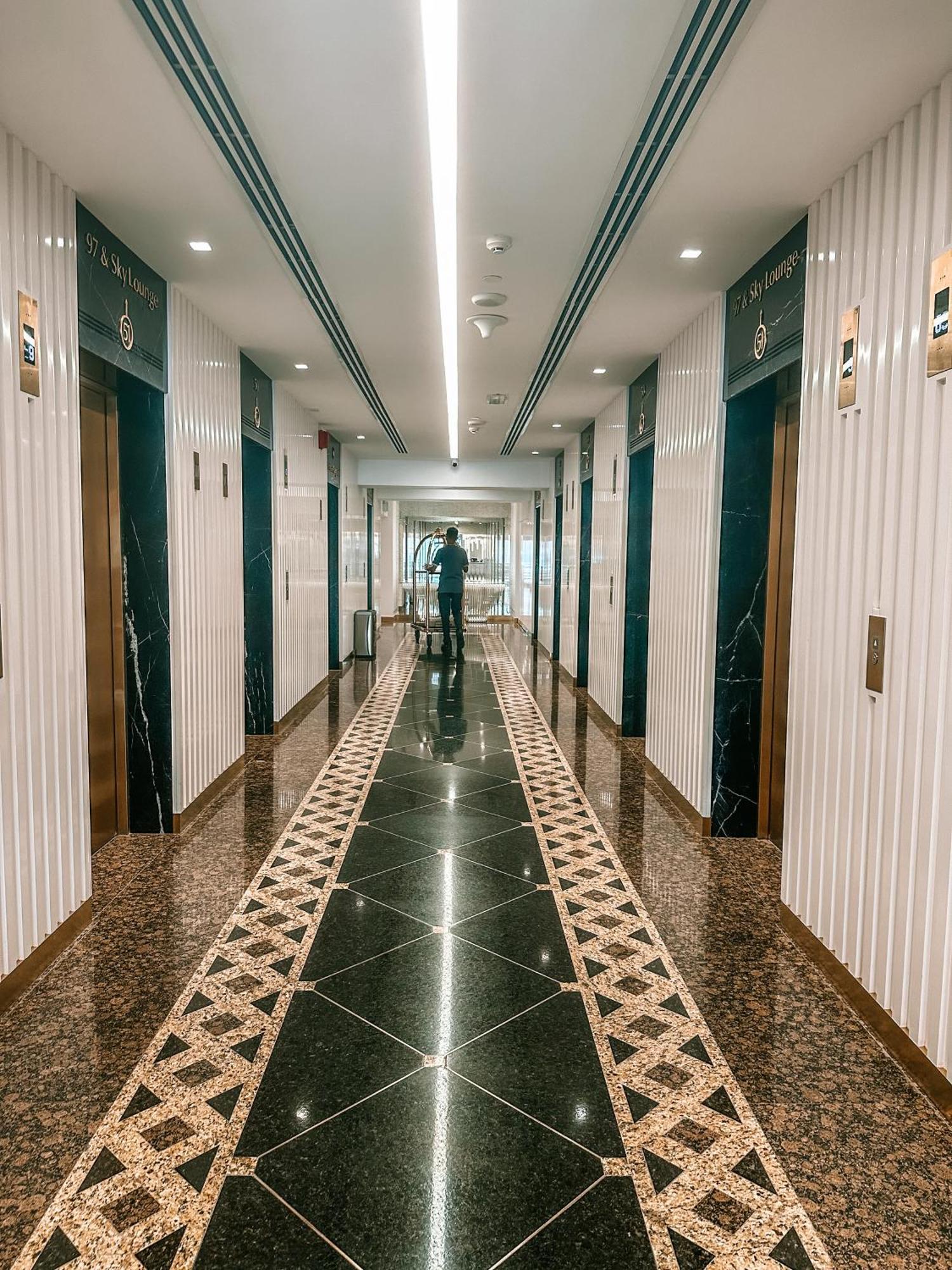 Modern Two Bedrooms In Marina Dubai