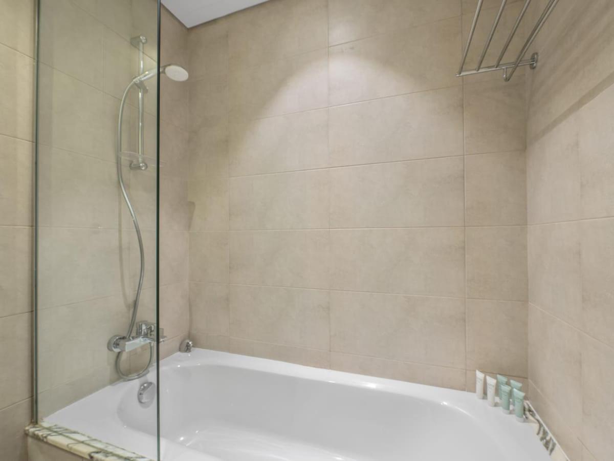 Paramount Midtown Residences - A Luxury 2 Bedroom Near Burj Khalifa And Mall Apartment *