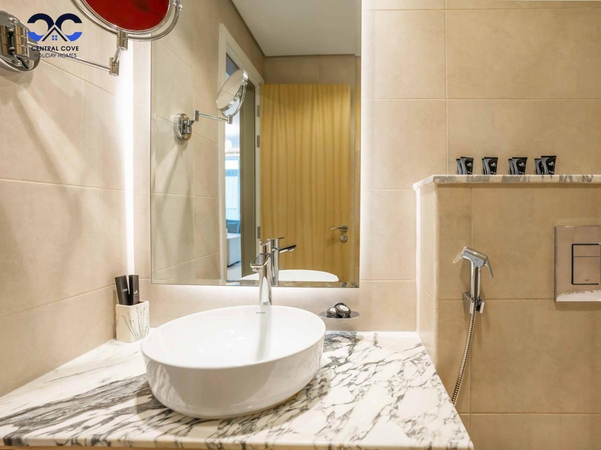Rooftop Infinity Pool Luxury 2br Burj Khalifa View Downtown Apartment *