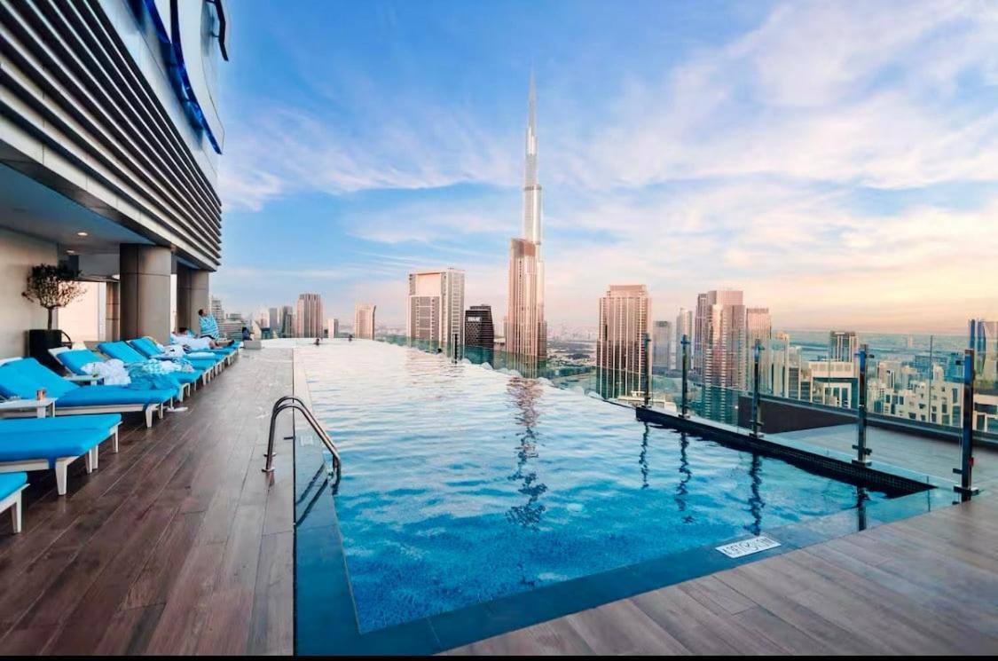Rooftop Infinity Pool Luxury 2br Burj Khalifa View Downtown Dubai
