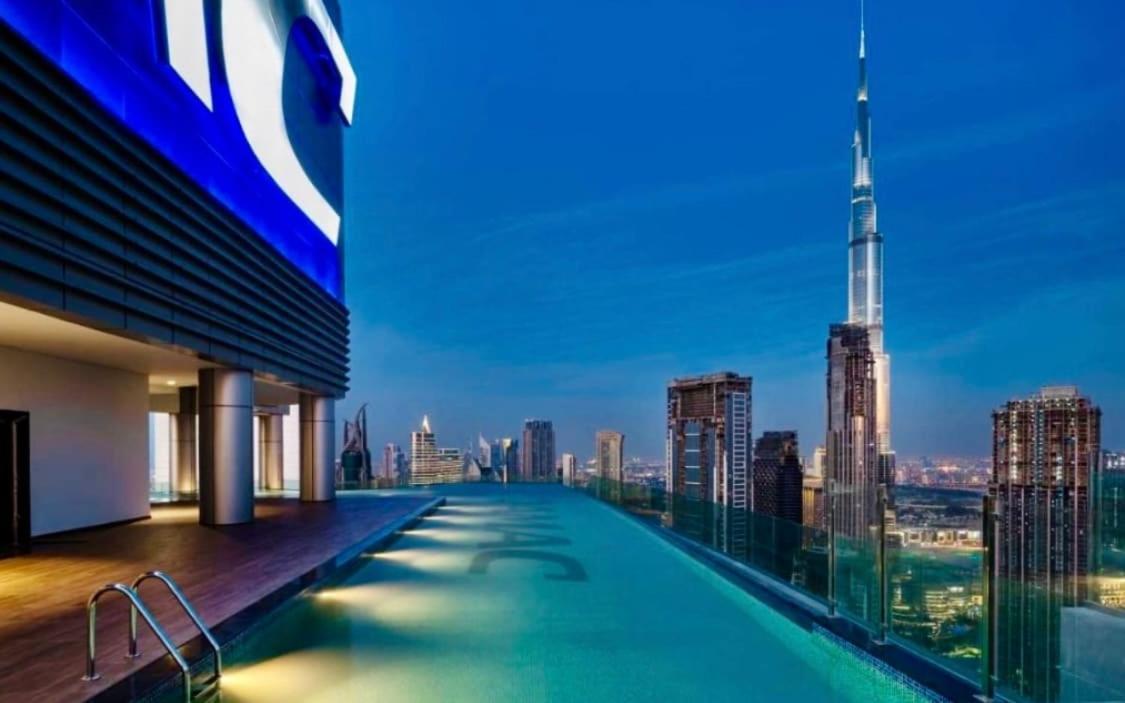 Rooftop Infinity Pool Luxury 2br Burj Khalifa View Downtown Apartment *
