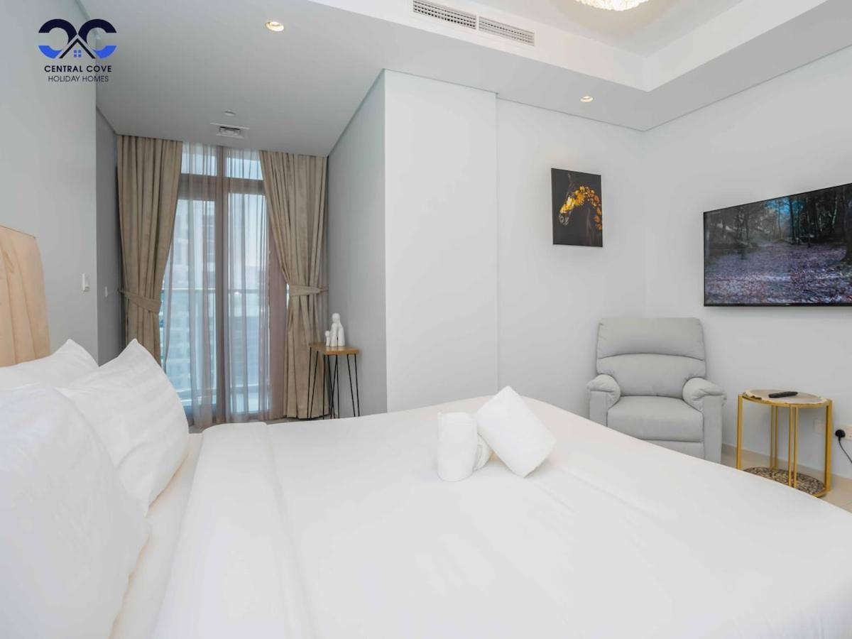 Rooftop Infinity Pool Luxury 2br Burj Khalifa View Downtown Apartment Dubai