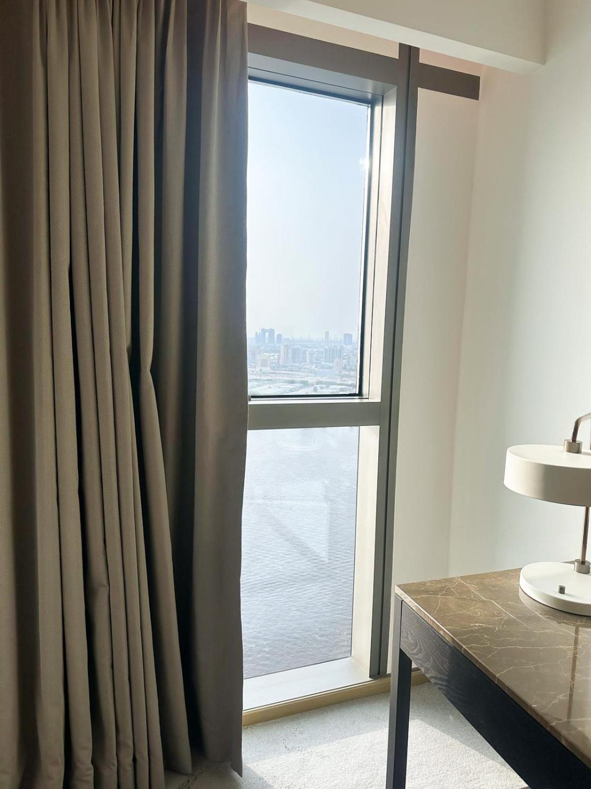 Al Shari * Dubai