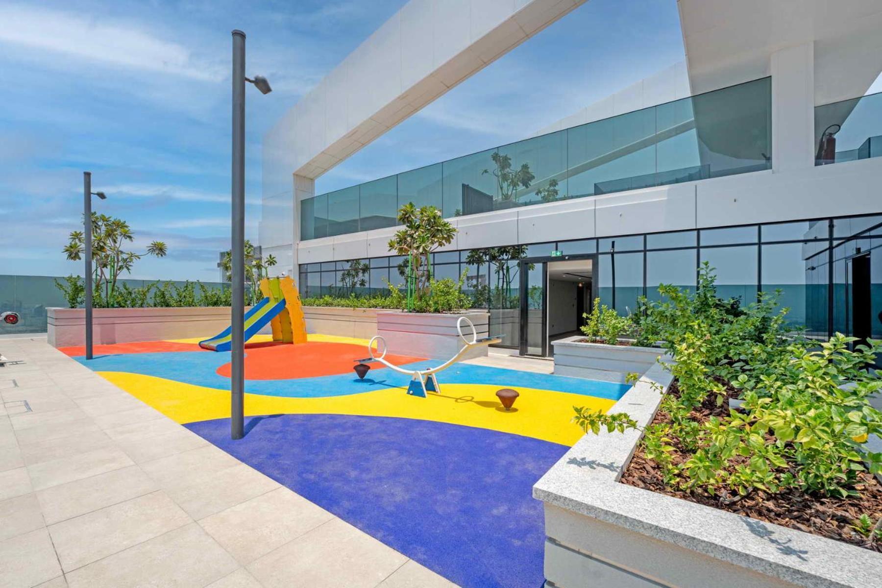 Sea View Located On The 39th Floor With Rooftop Pool Close To World Trade Centre Apartment *