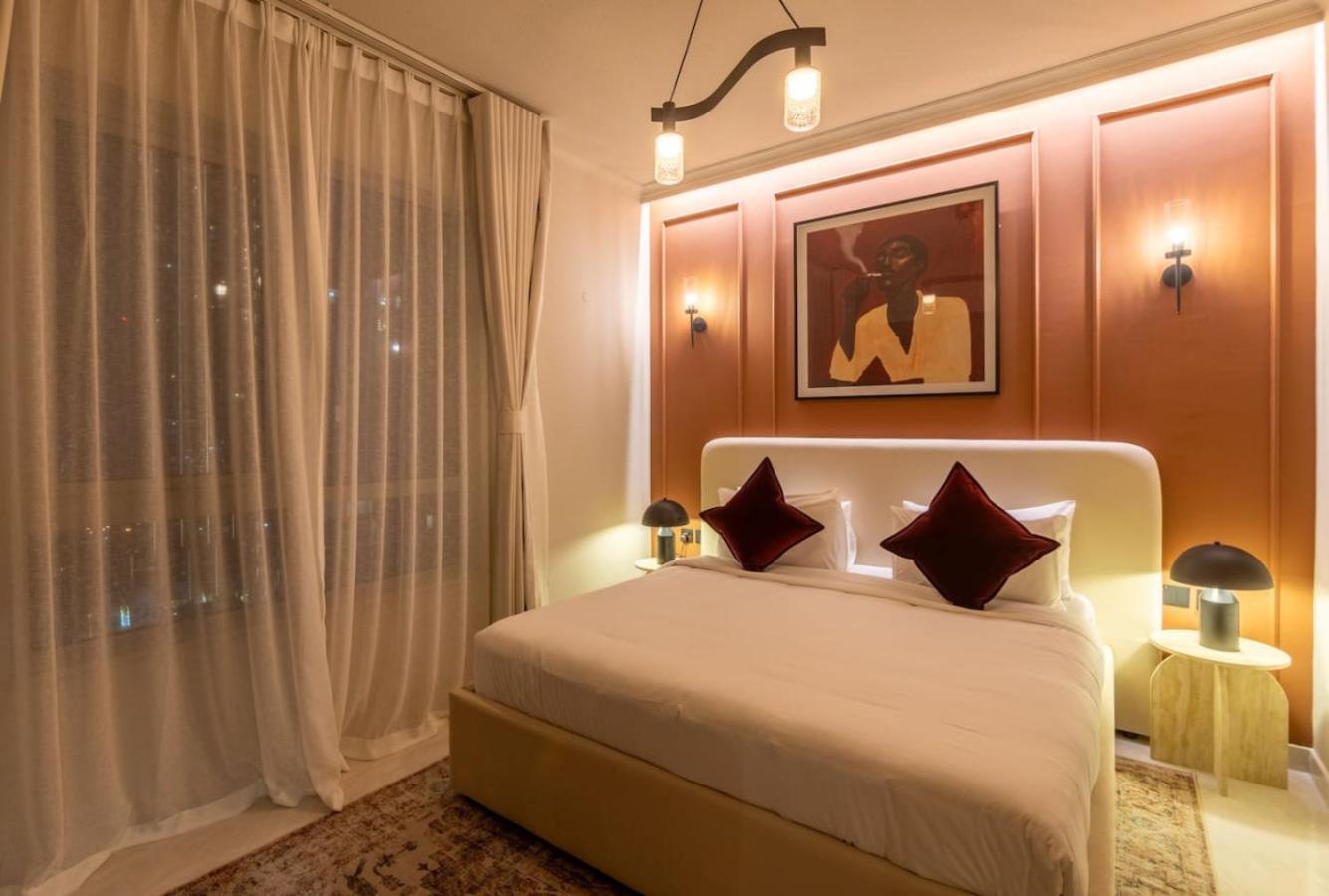 2-bedroom With Full Burj Khalifa & Opera House Views Just 9 Min Walk To Mall! * Dubai