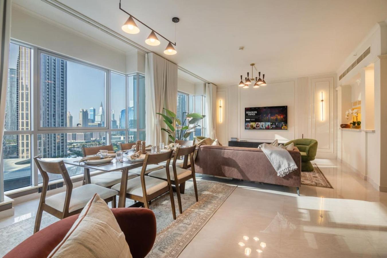 2-bedroom With Full Burj Khalifa & Opera House Views Just 9 Min Walk To Mall! Dubai