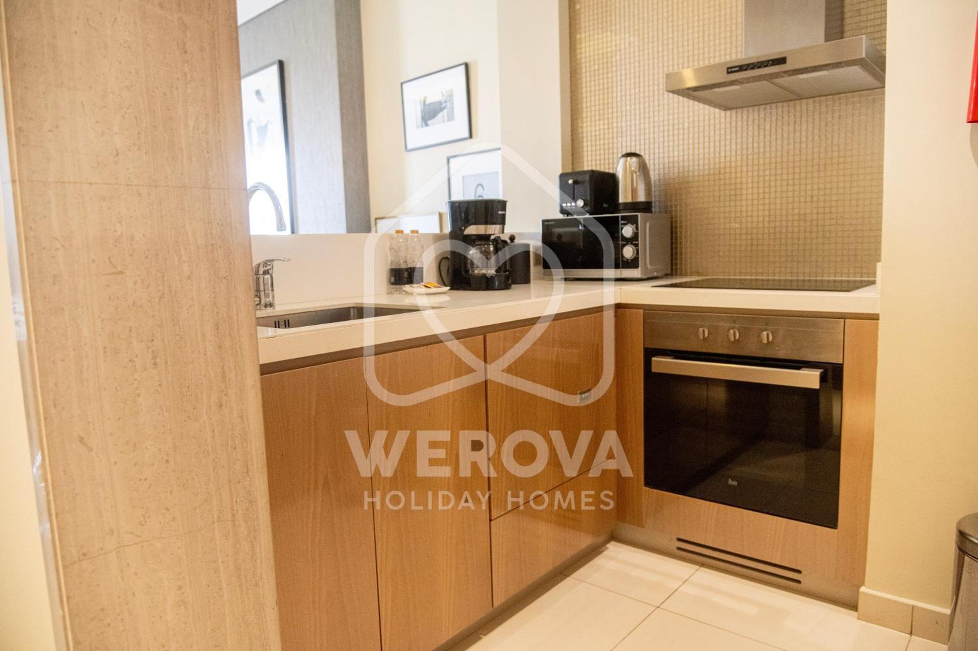Burj Khalifa View Luxurious 1br Dubai