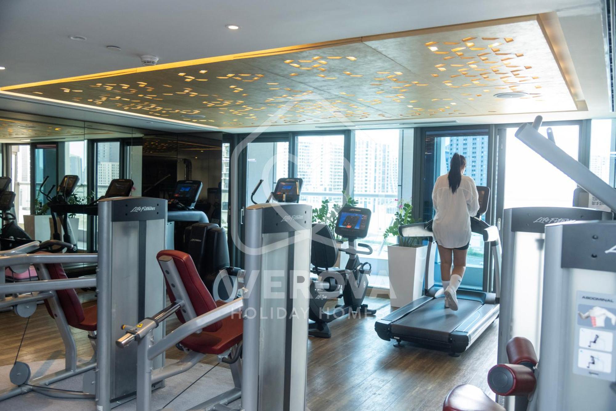 Burj Khalifa View Luxurious 1br Apartment Dubai
