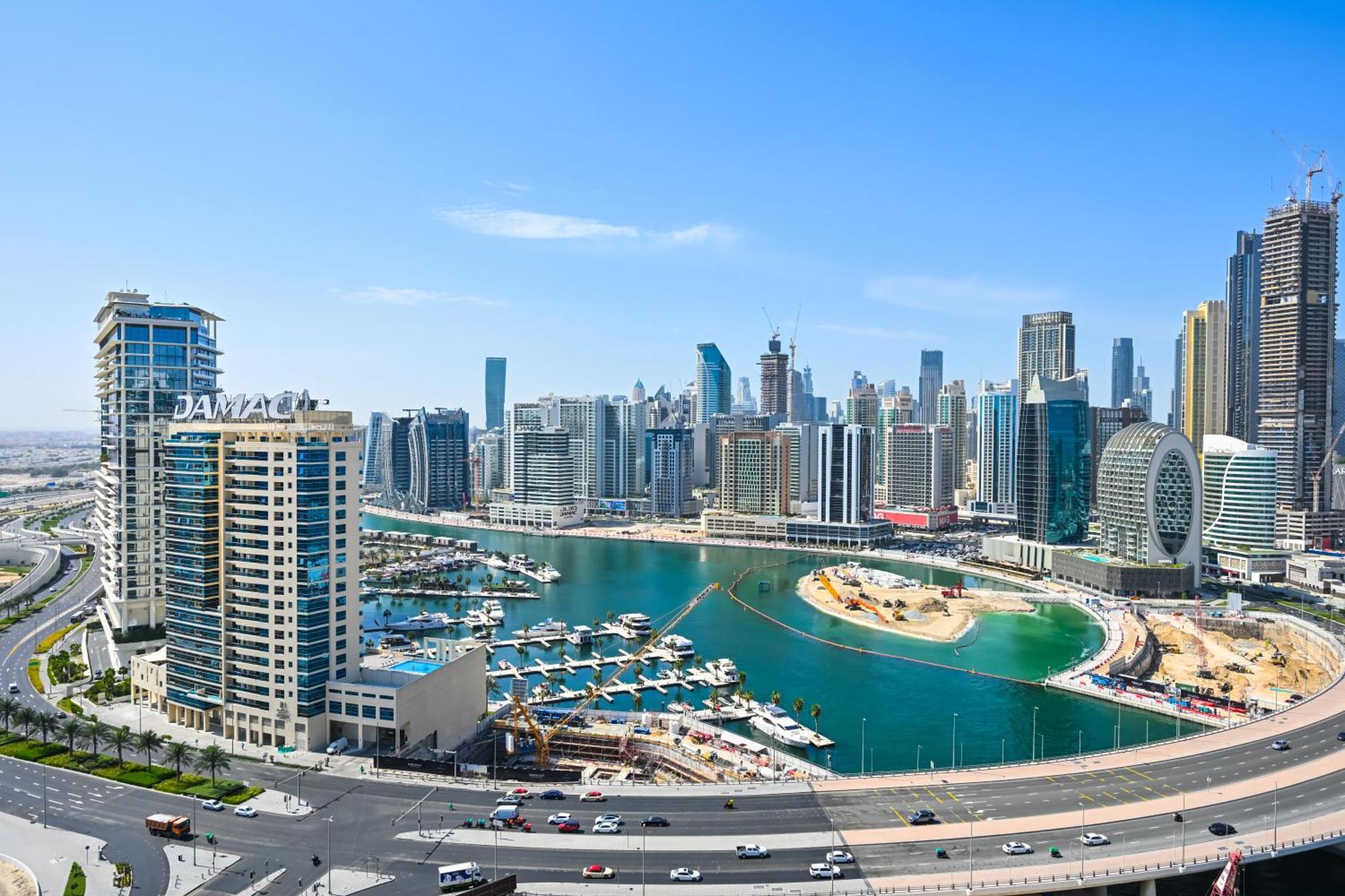 Luxury 1br Near Burj Khalifa With Canal Views Apartment