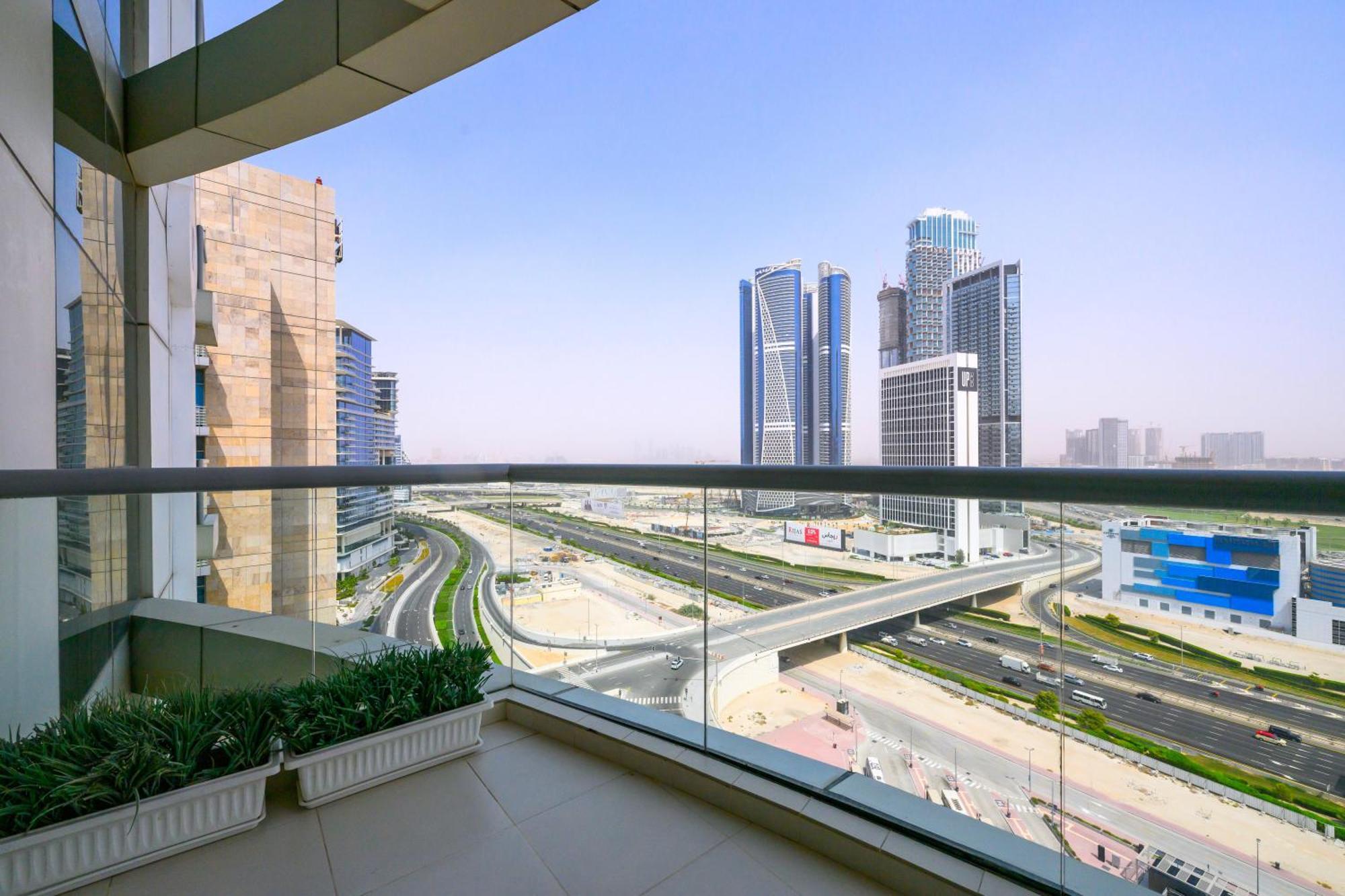 Apartment Lovely 1br In Scala Tower With Canal & Burj View Dubai