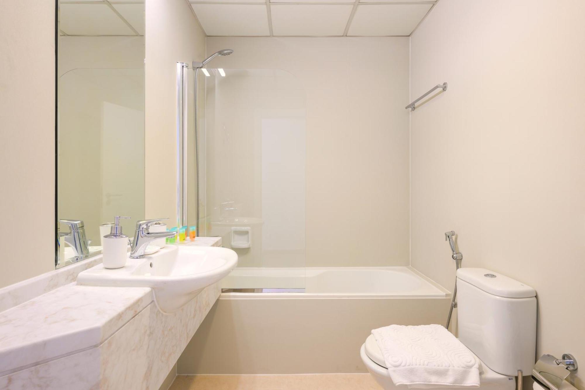 Lovely 1br In Scala Tower With Canal & Burj View Apartment Dubai