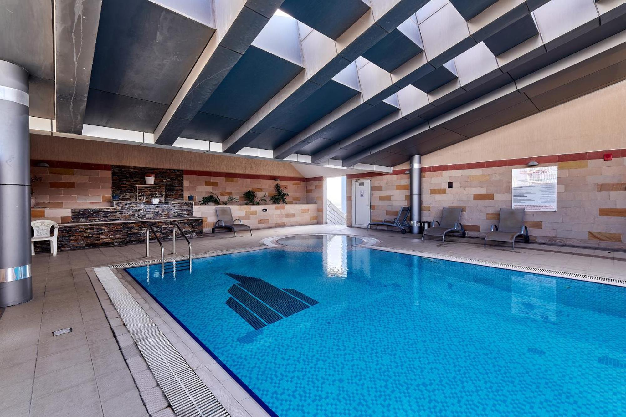 Lovely 1br In Scala Tower With Canal & Burj View Dubai