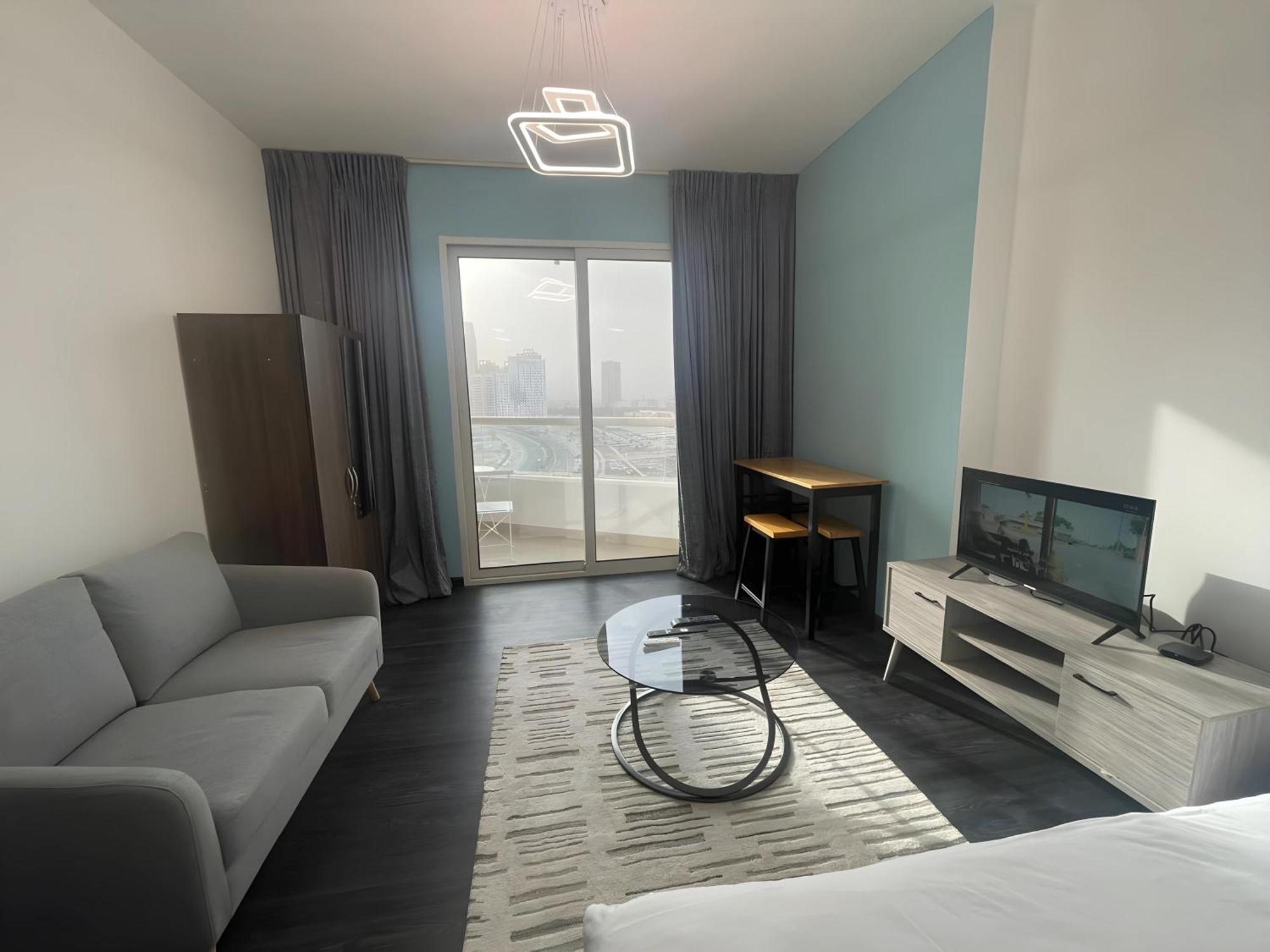 Apartment Lakeviews Dubai