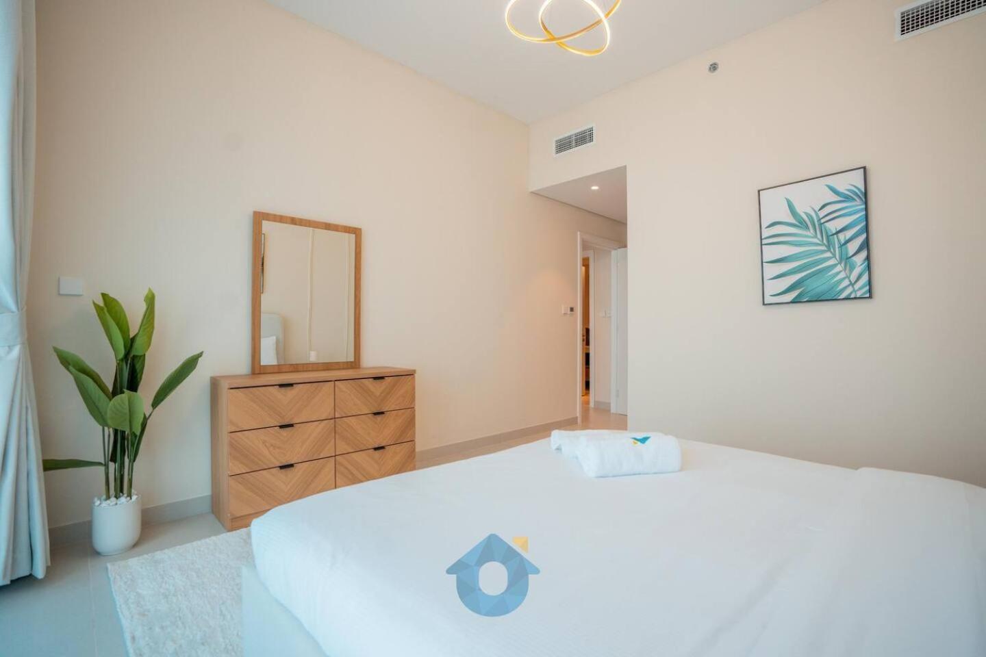 Like - 2904 Premium 2-bhk With Partial Creek View And Community View Apartment