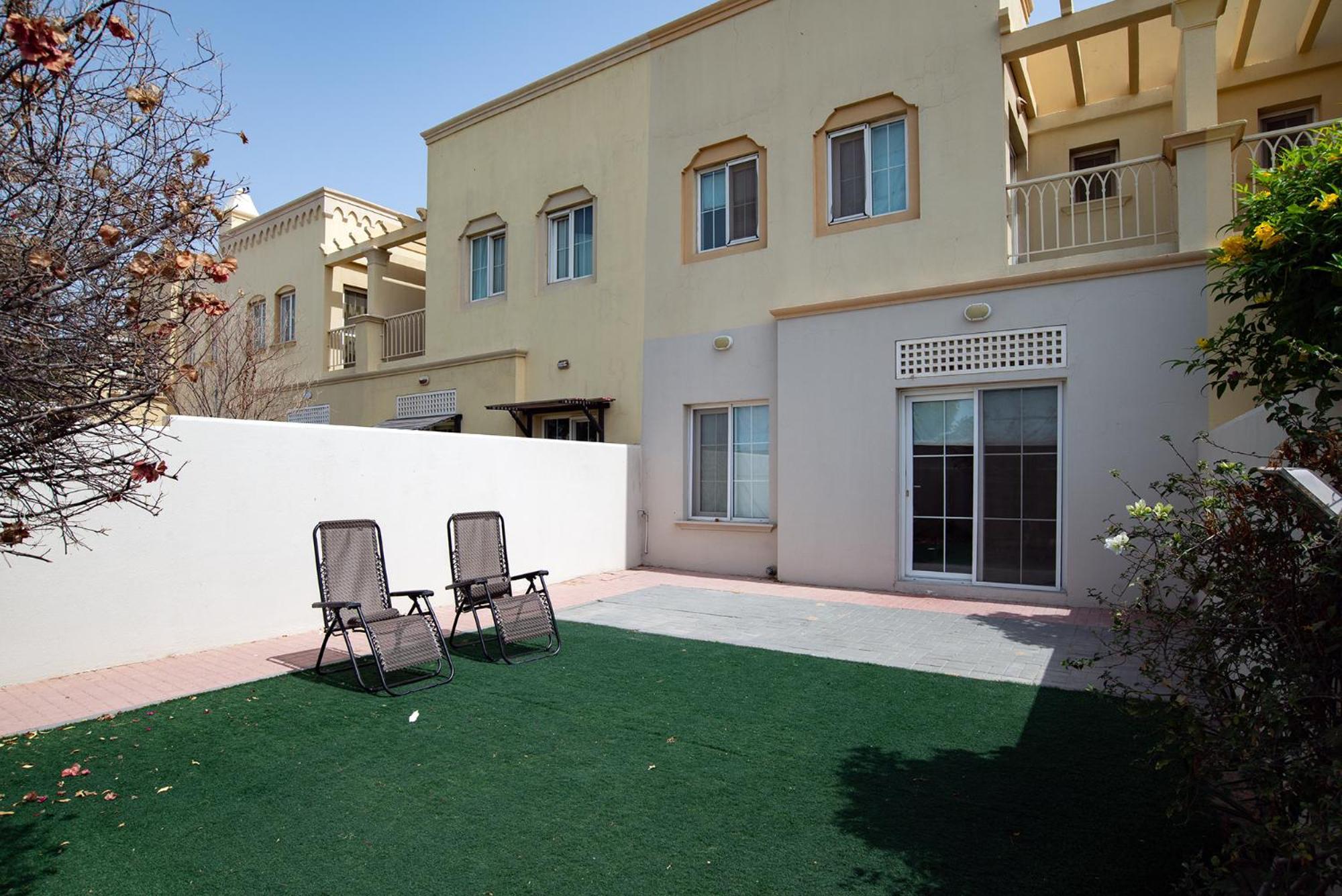 Cozy 2bhk In Springs 14 *