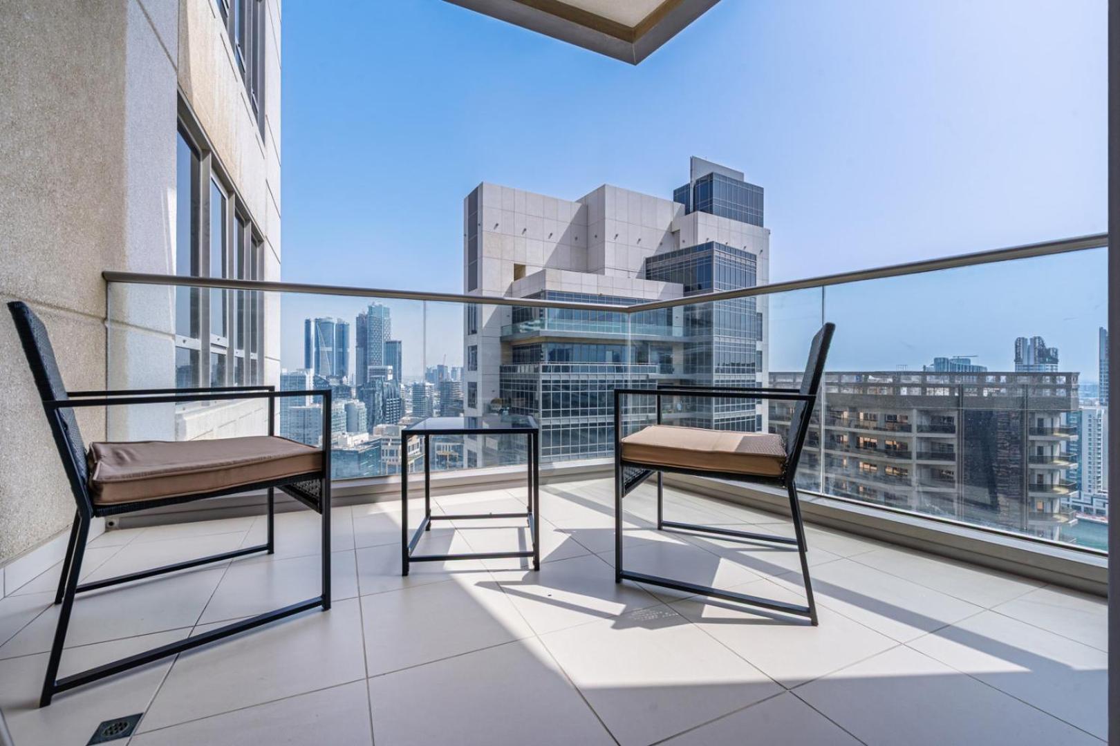 Exquisite Living I Skyline View