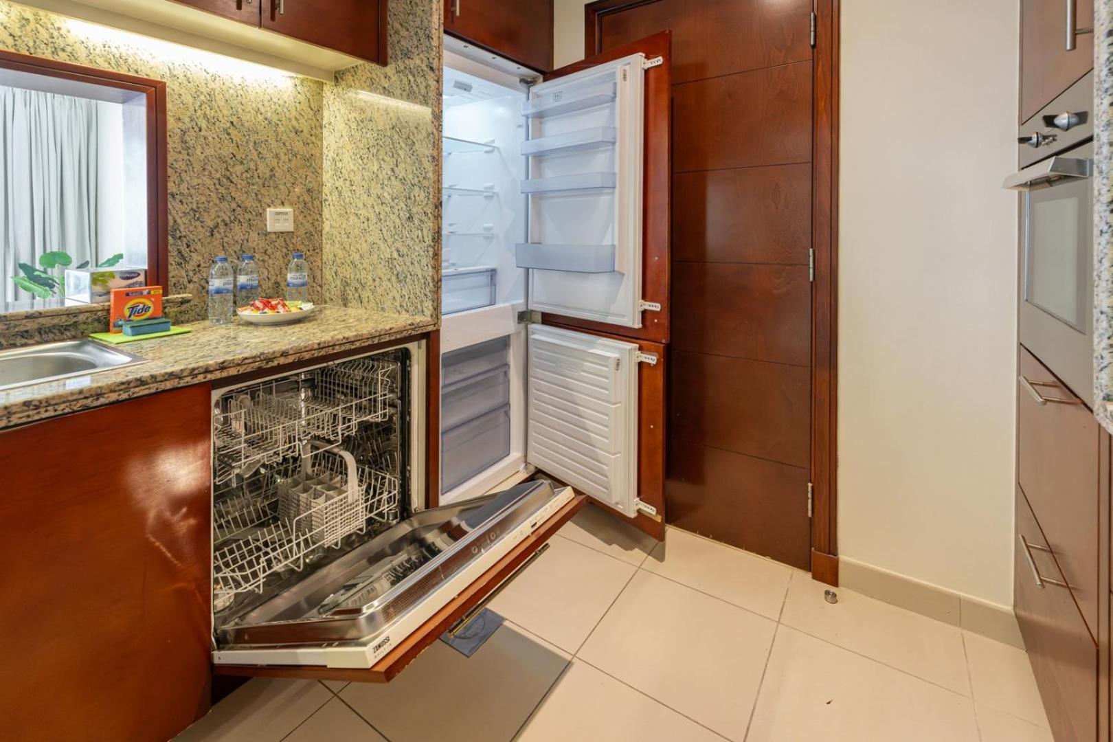 Exquisite Living I Skyline View *