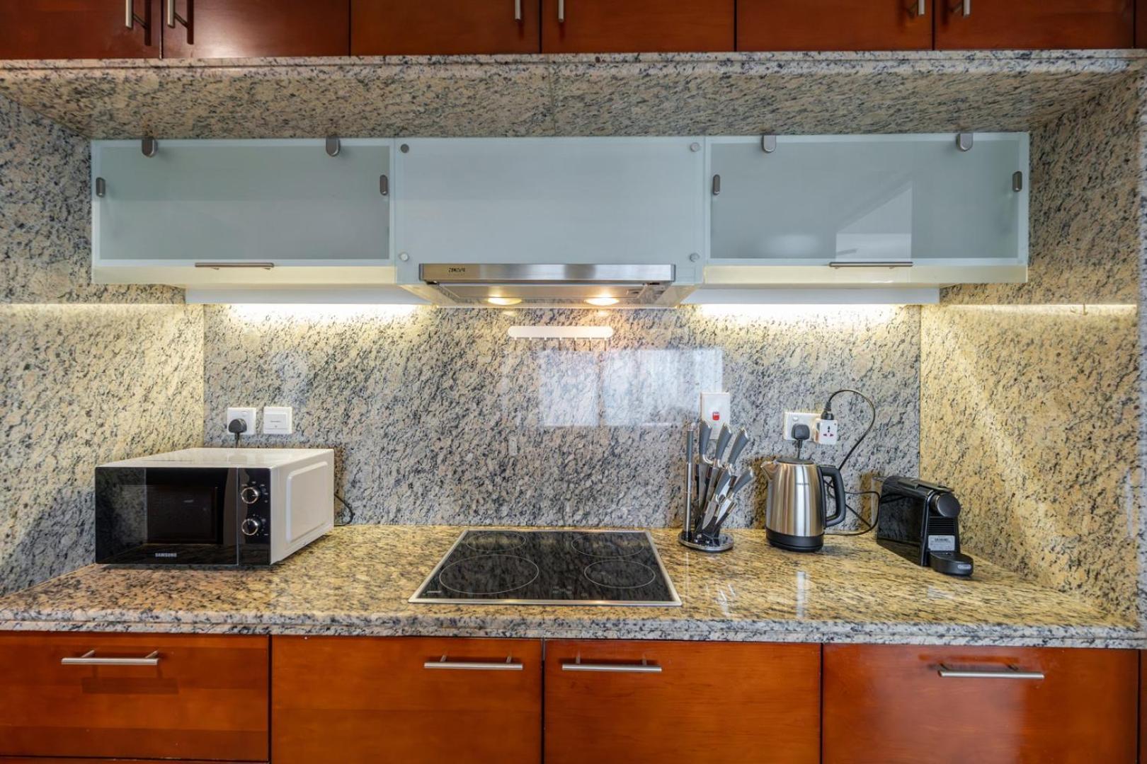 Exquisite Living I Skyline View