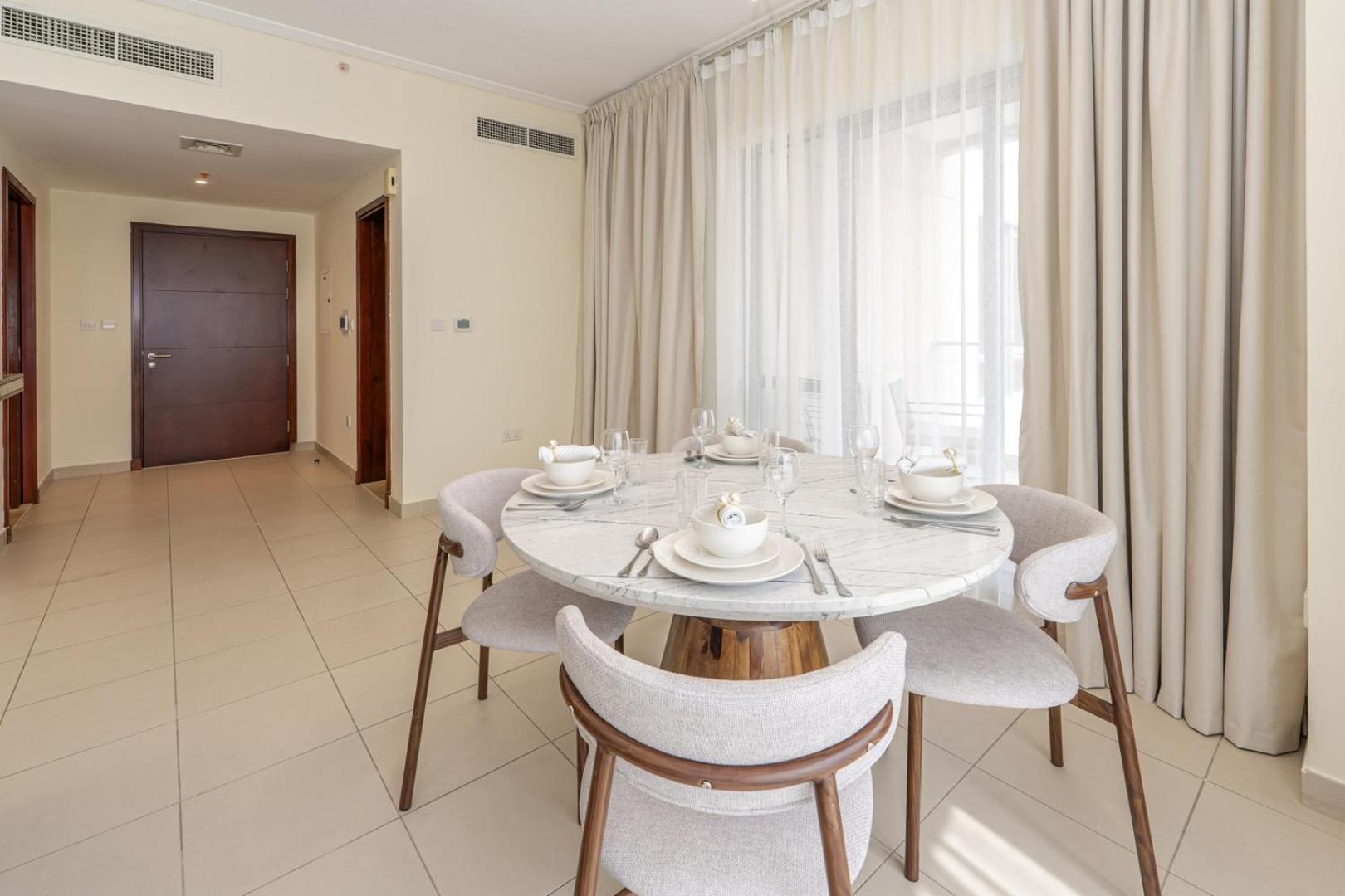 Exquisite Living I Skyline View Apartment