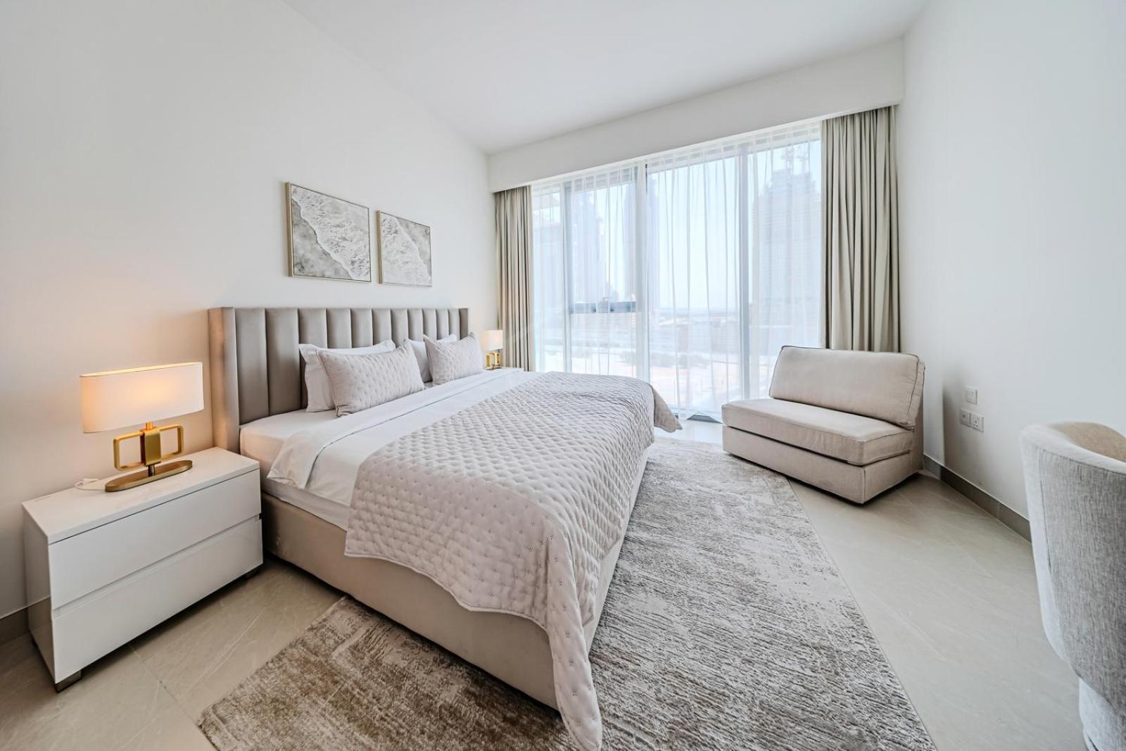 Apartment Brand New In Canal Front Wasl *