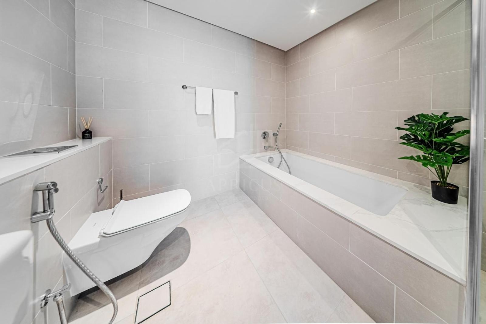 Apartment Brand New In Canal Front Wasl Dubai