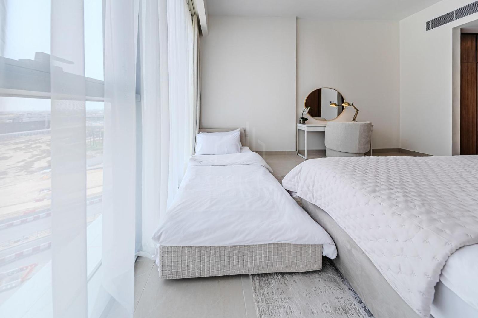 Apartment Brand New In Canal Front Wasl *