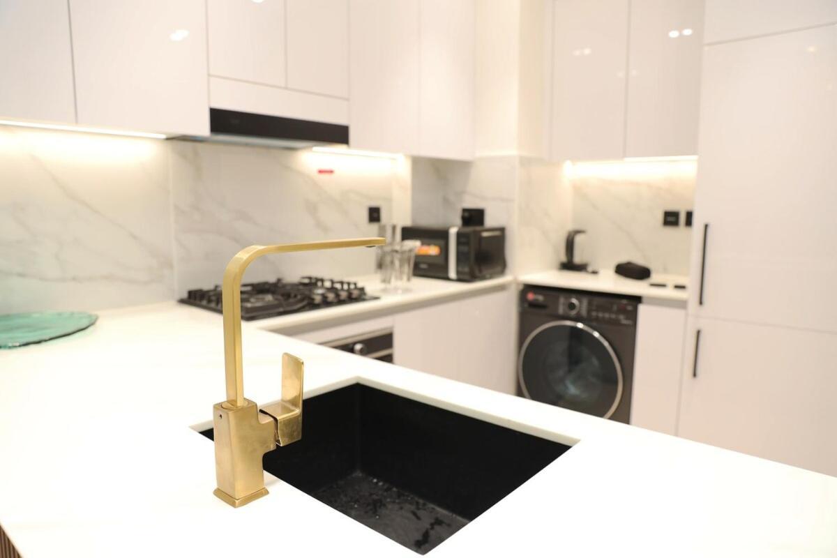 First Class 1br Modern Aesthetic Haven Apartment Dubai