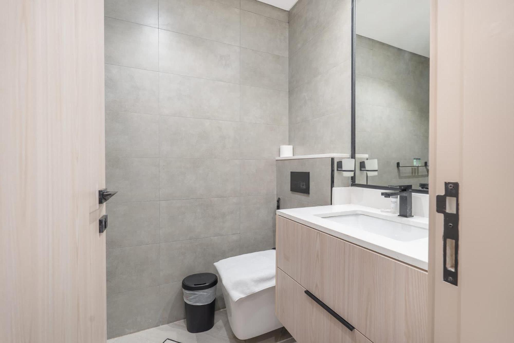 Apartment Astonishing In Empire Jvc *