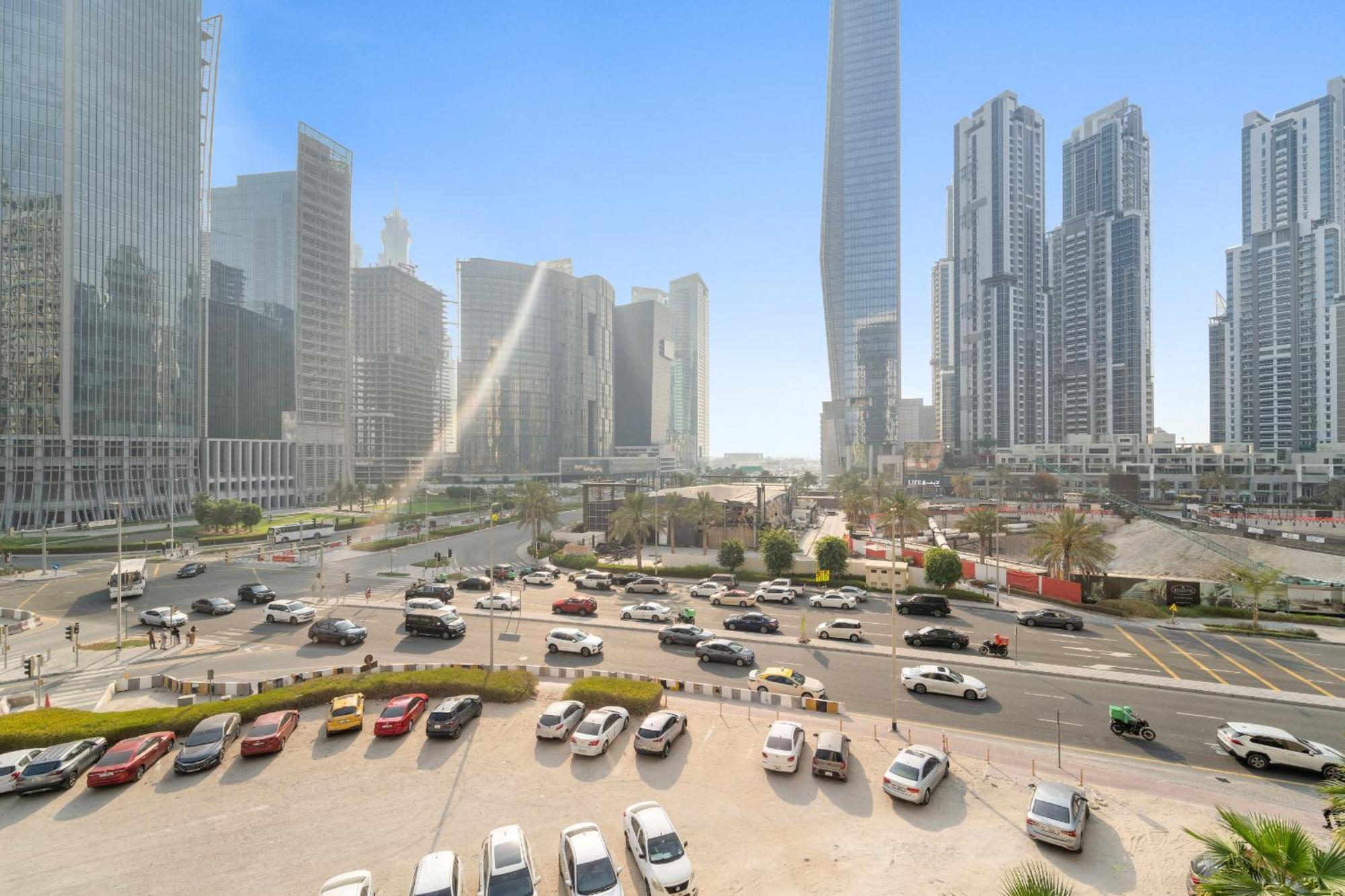 Vayk- Elegant 1 Bd In Business Bay