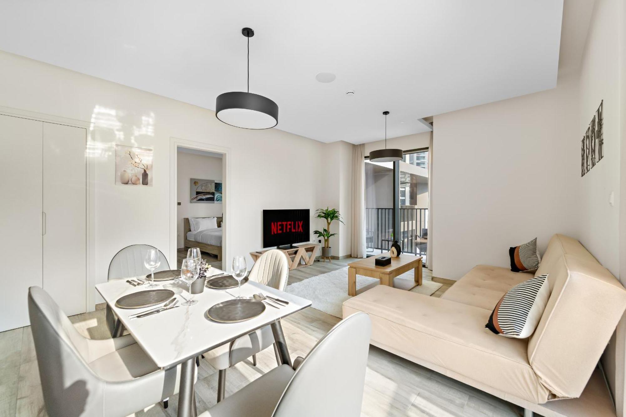 Vayk- Elegant 1 Bd In Business Bay *