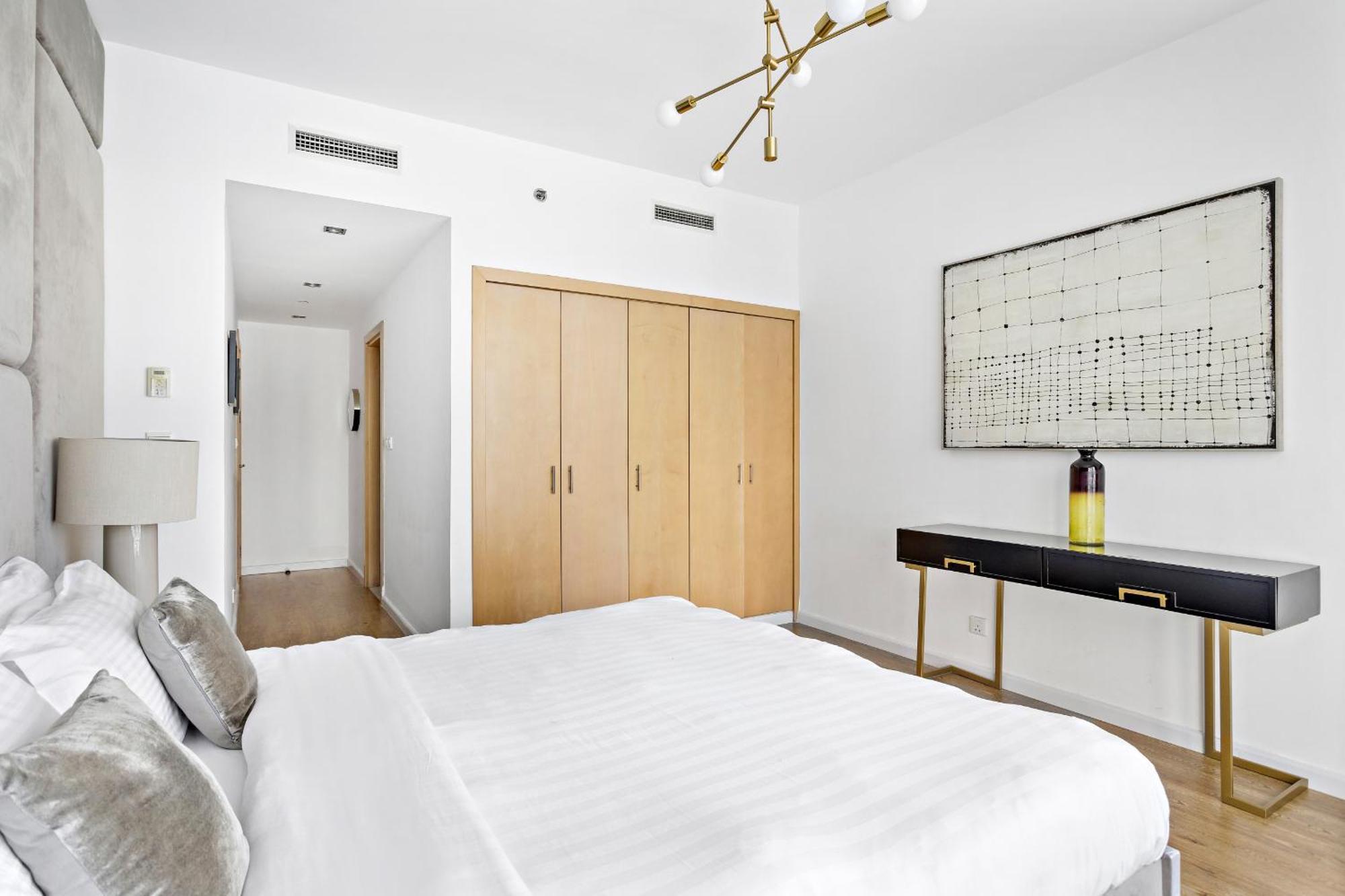 Vayk Apartment *