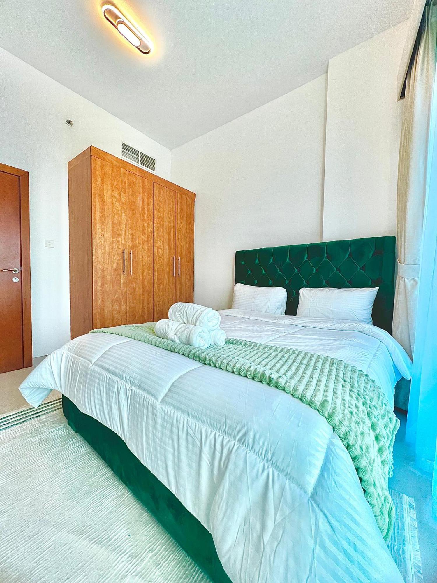 Stunning 2br Marina View Close To Jbr * Dubai
