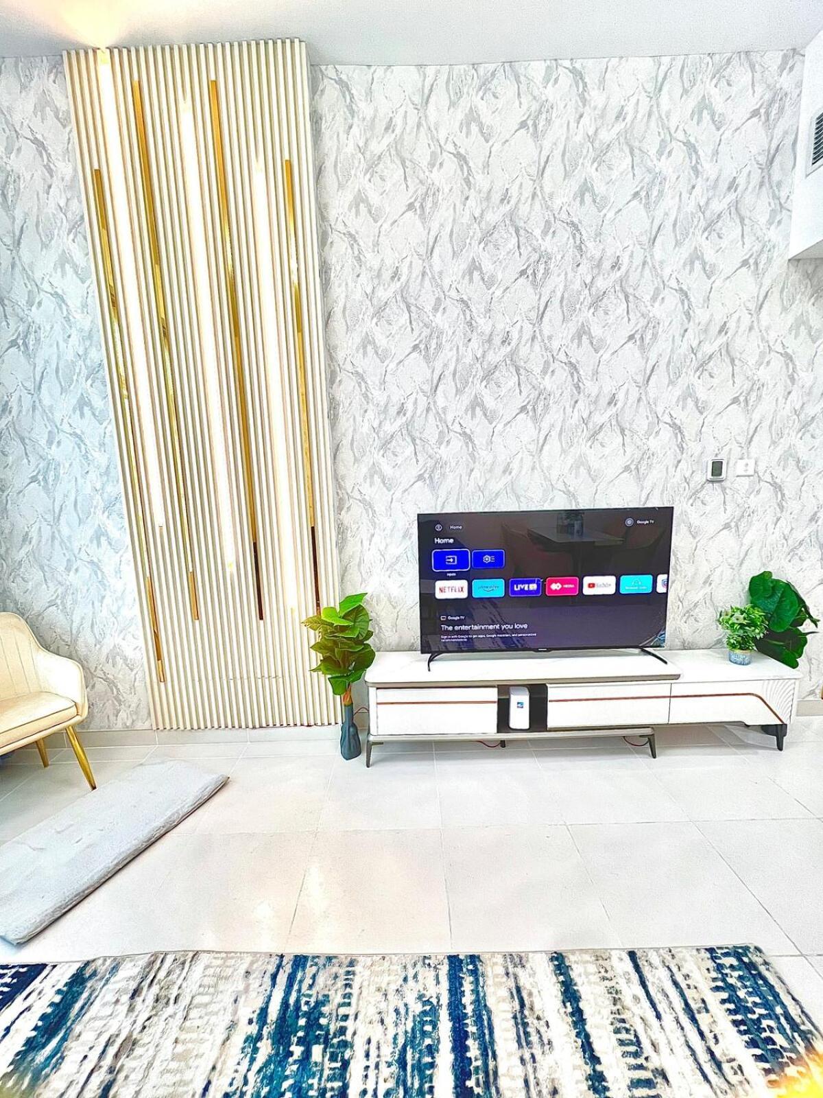 Stunning 2br Marina View Close To Jbr Apartment *