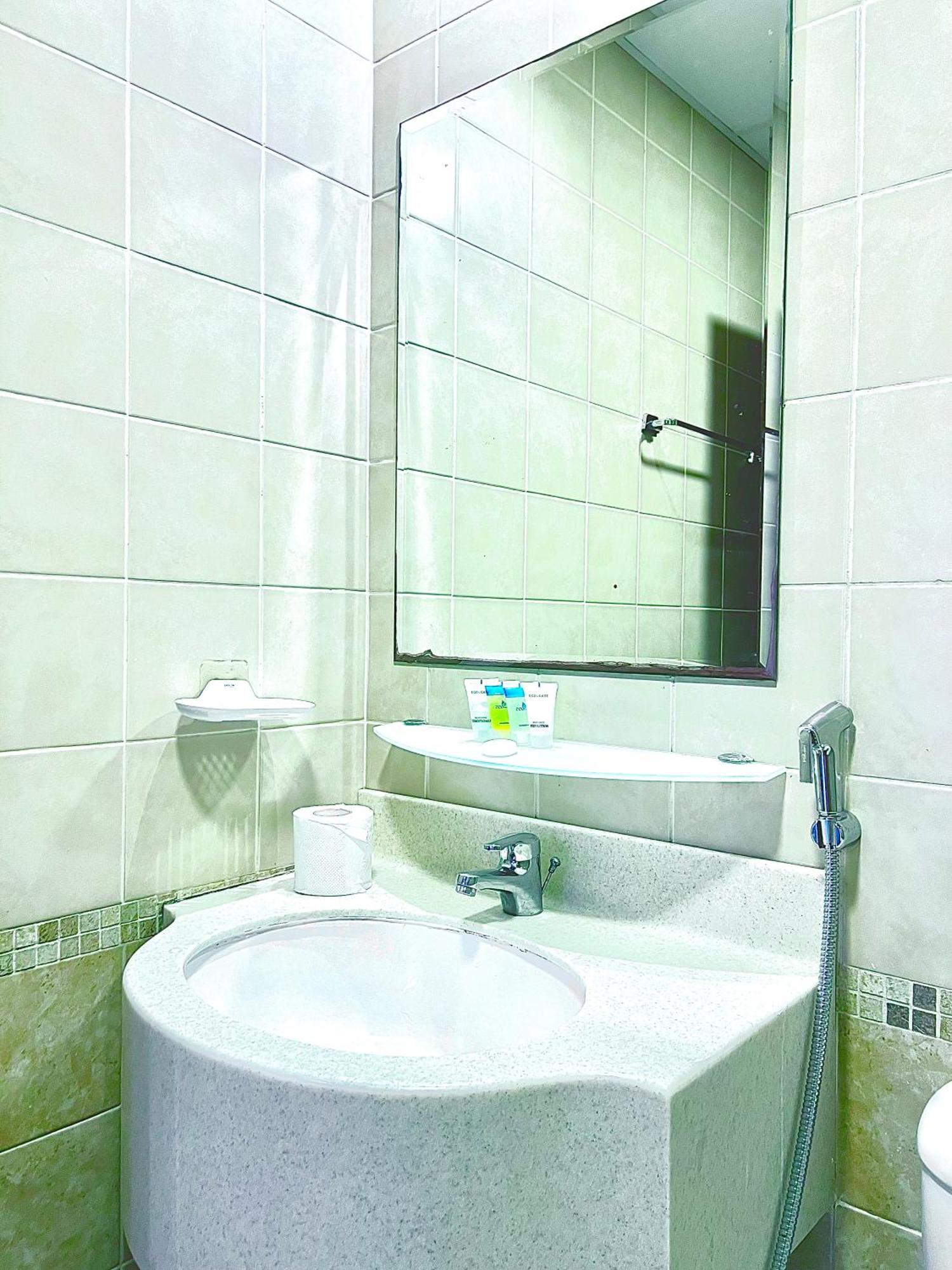 Stunning 2br Marina View Close To Jbr Dubai