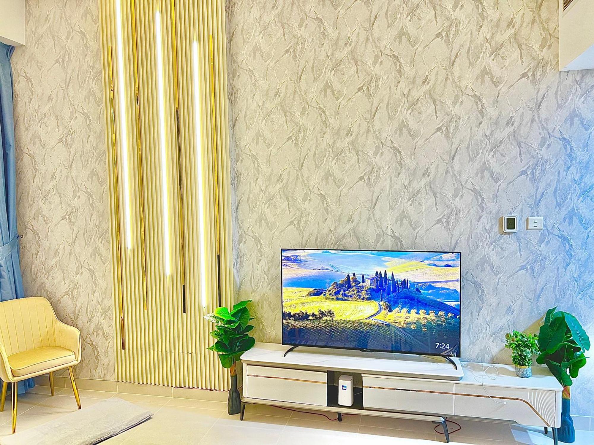 Stunning 2br Marina View Close To Jbr Apartment