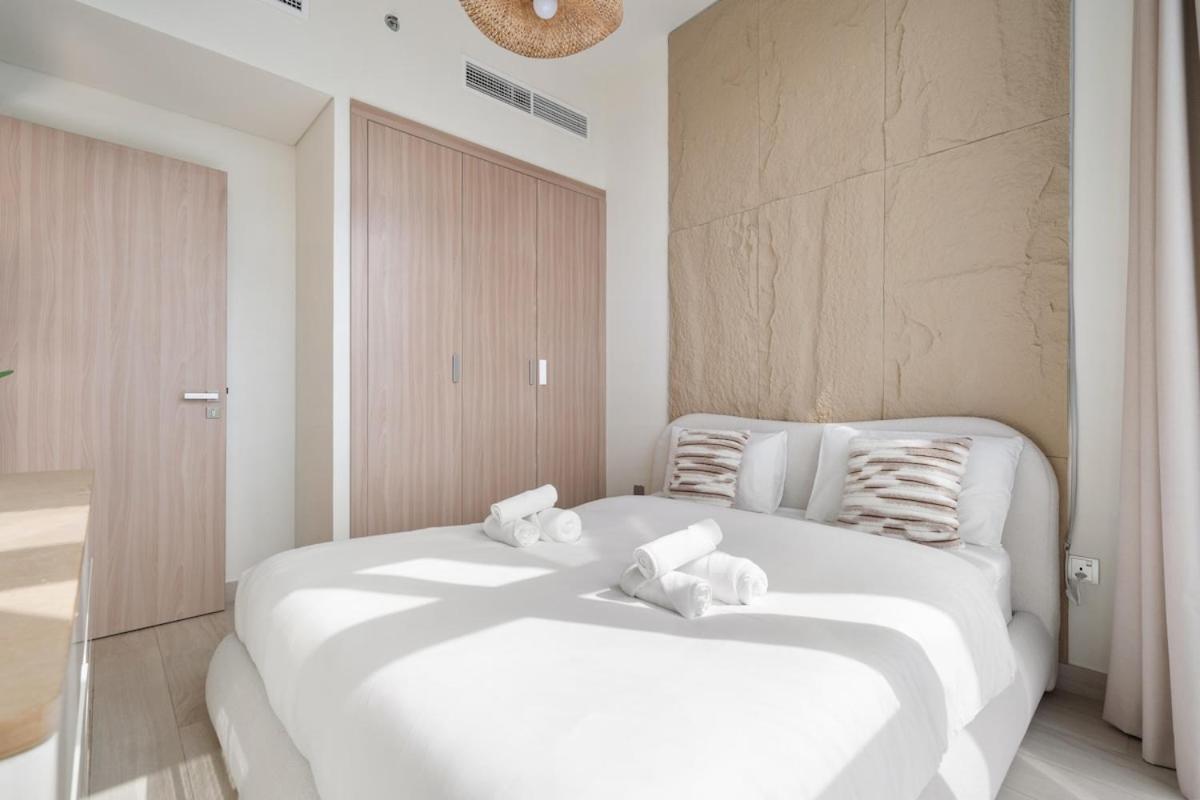 1br In Azizi Riviera 43 By In Homes - Near Business Bay - Pool - Gym - Parking Apartment *