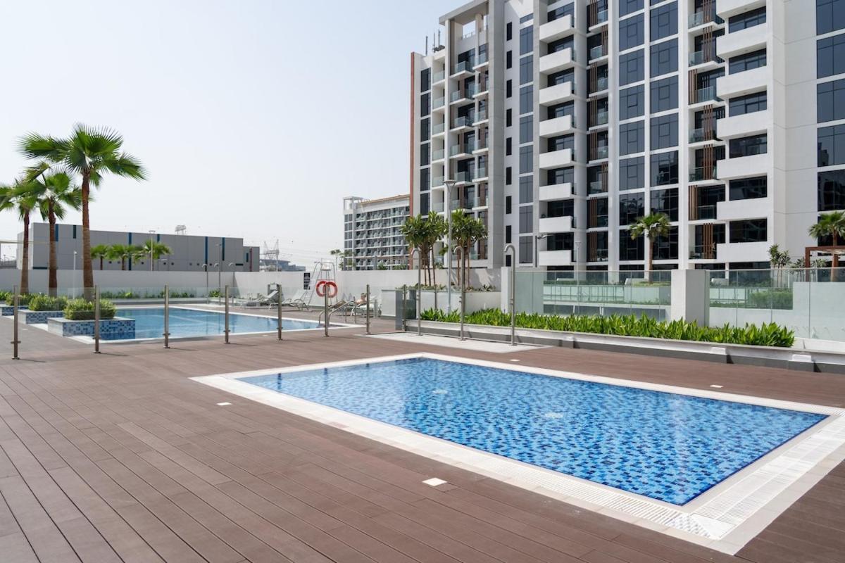 1br In Azizi Riviera 43 By In Homes - Near Business Bay - Pool - Gym - Parking Dubai
