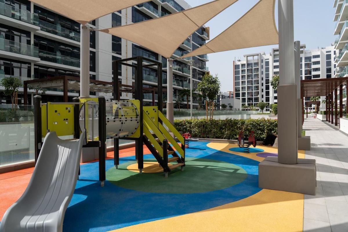 1br In Azizi Riviera 43 By In Homes - Near Business Bay - Pool - Gym - Parking Dubai